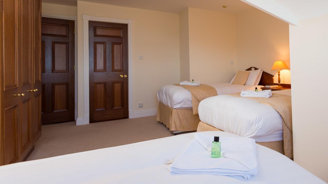 Bethel Guesthouse Роскарбъри Екстериор снимка