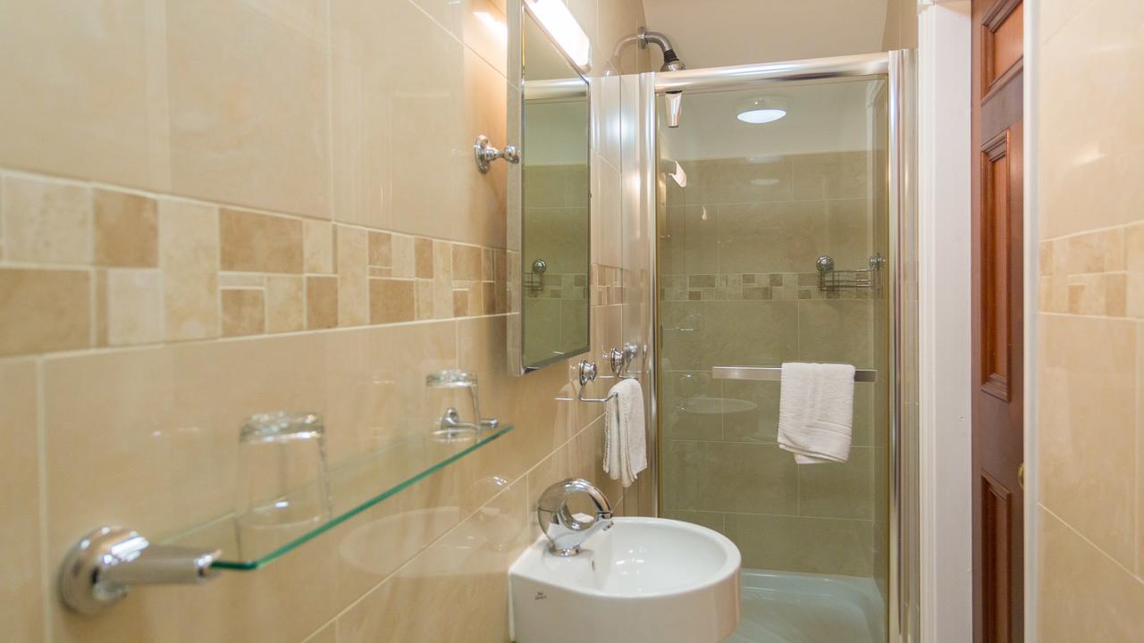 Bethel Guesthouse Роскарбъри Екстериор снимка